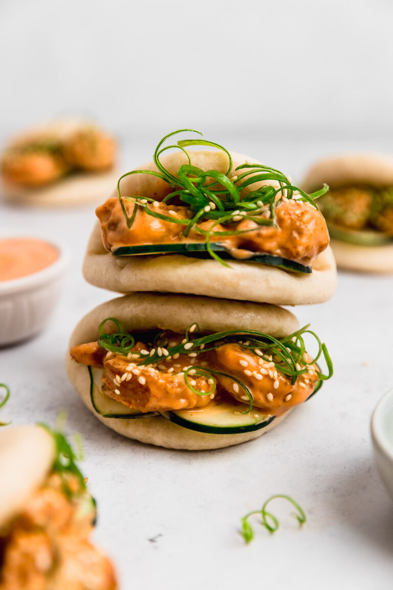 Baos con Camarones Dinamita (Bang Bang Shrimp) - Cravings Journal