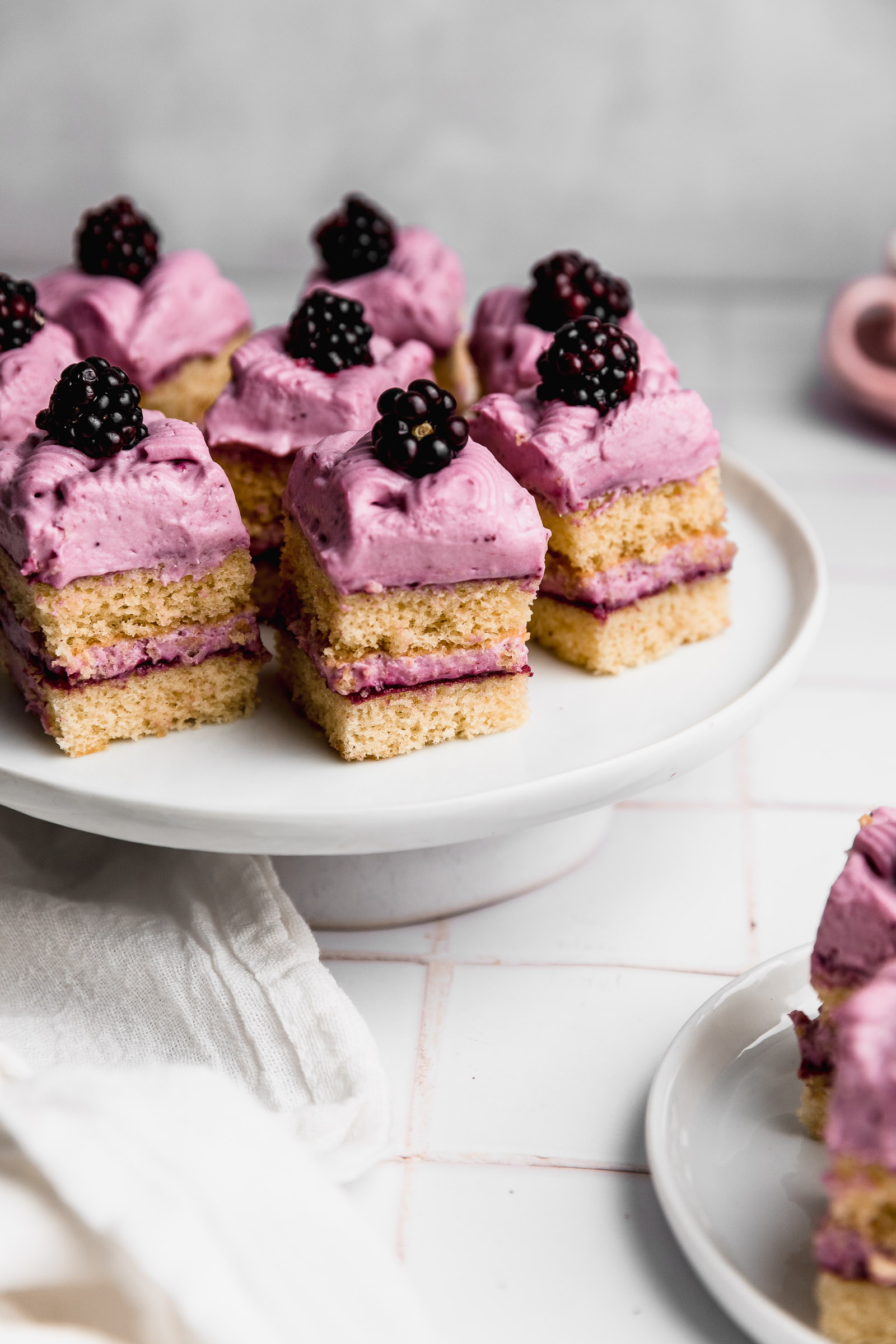 Petir four de frutos rojos