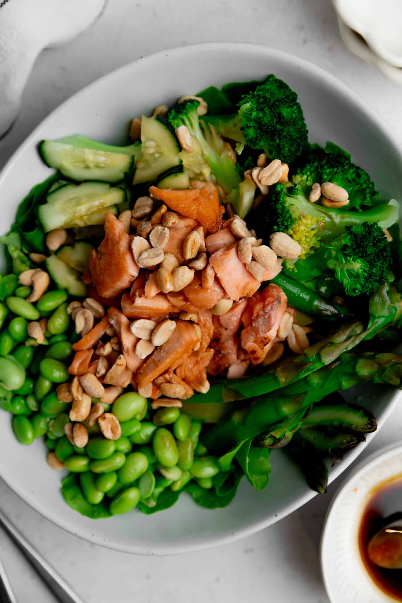 Ensalada verde con salmón